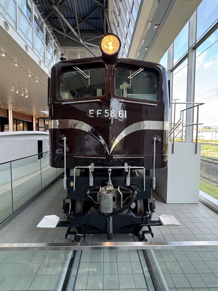 evo9d501's tweet photo. 機関車は生きるのに大事な栄養 https://t.co/cvgCtTHyBI