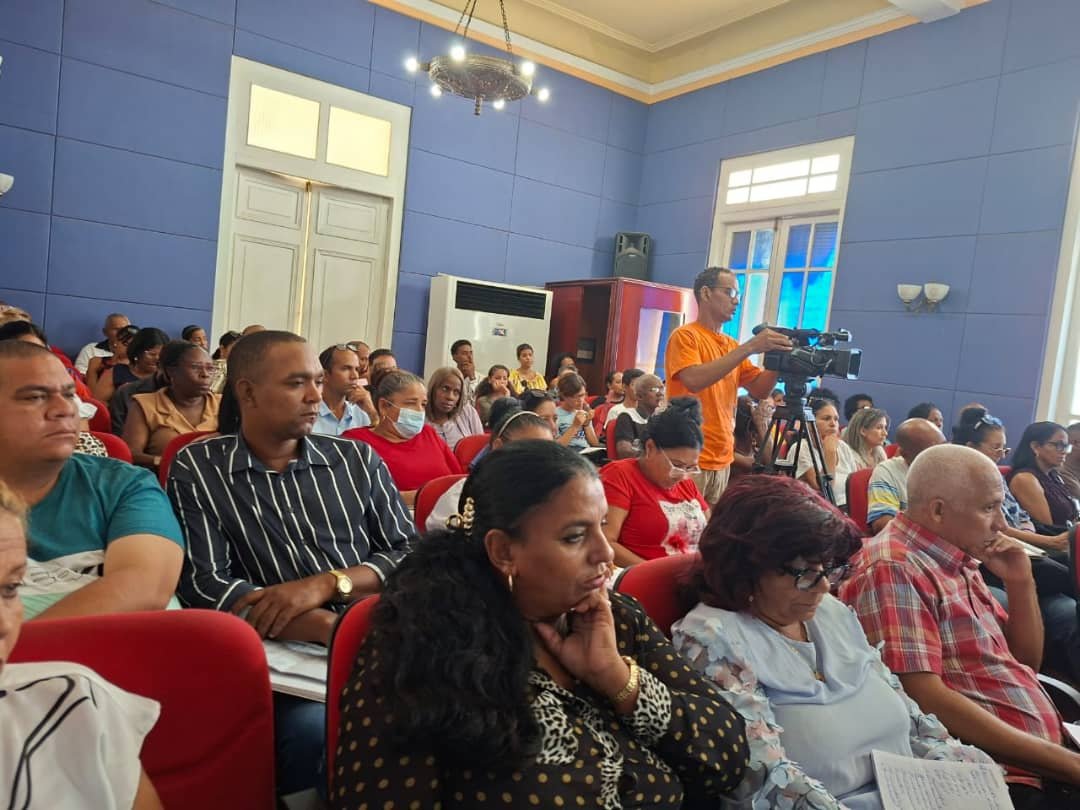 niurdisreyes's tweet photo. Dirigió la Ministra de Educación reunión de trabajo para chequear los aseguramientos del curso 2026-2027. #ConFidelEnCadaAula @CubaMined @dpestgo https://t.co/ABrFSh2gLi