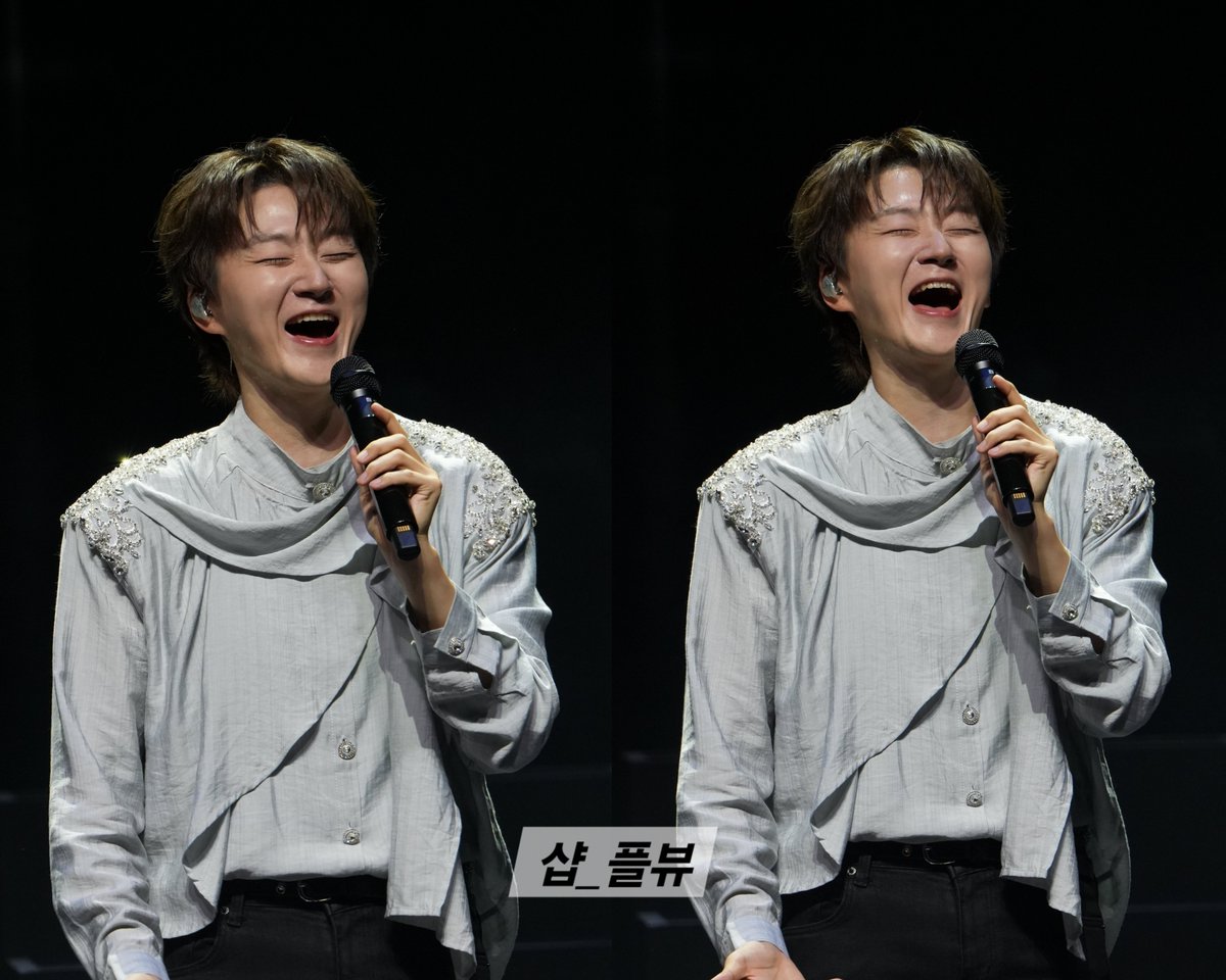 syabto1's tweet photo. 나 밍구가 이렇게 웃을때 왤케 맘이 몰랑하구...따땃해지고.....정말 평생 이렇게 웃겨주고싶다 https://t.co/XQfkuT7FNr