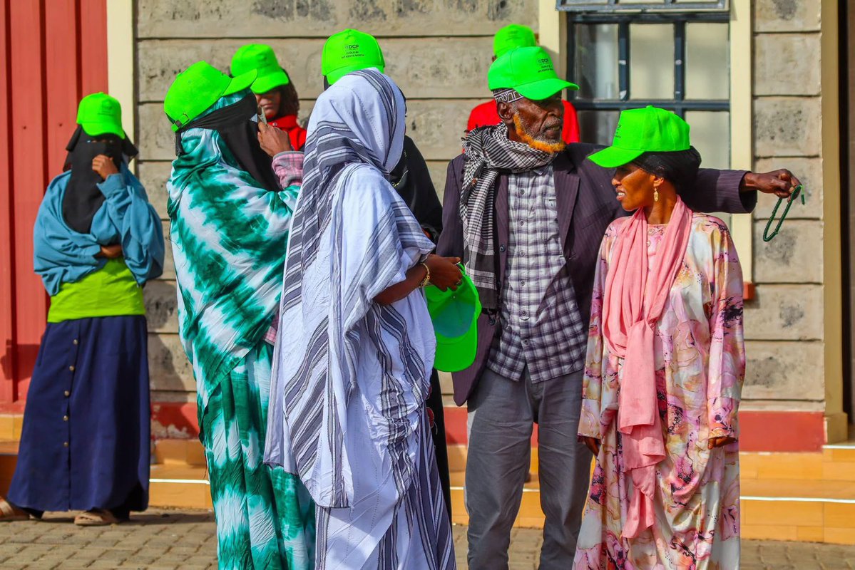 Hon_Njeri_Maina's tweet photo. As others try to divide the mountain, we are expanding it. 

Karibuni sana Mt. Kenya North. 

Isiolo is Mt. Kenya North. 

It’s WANTAM and it’s green! 

💚💚💚

H.E. Rigathi Gachagua, EGH https://t.co/QiDRX3Nv9x