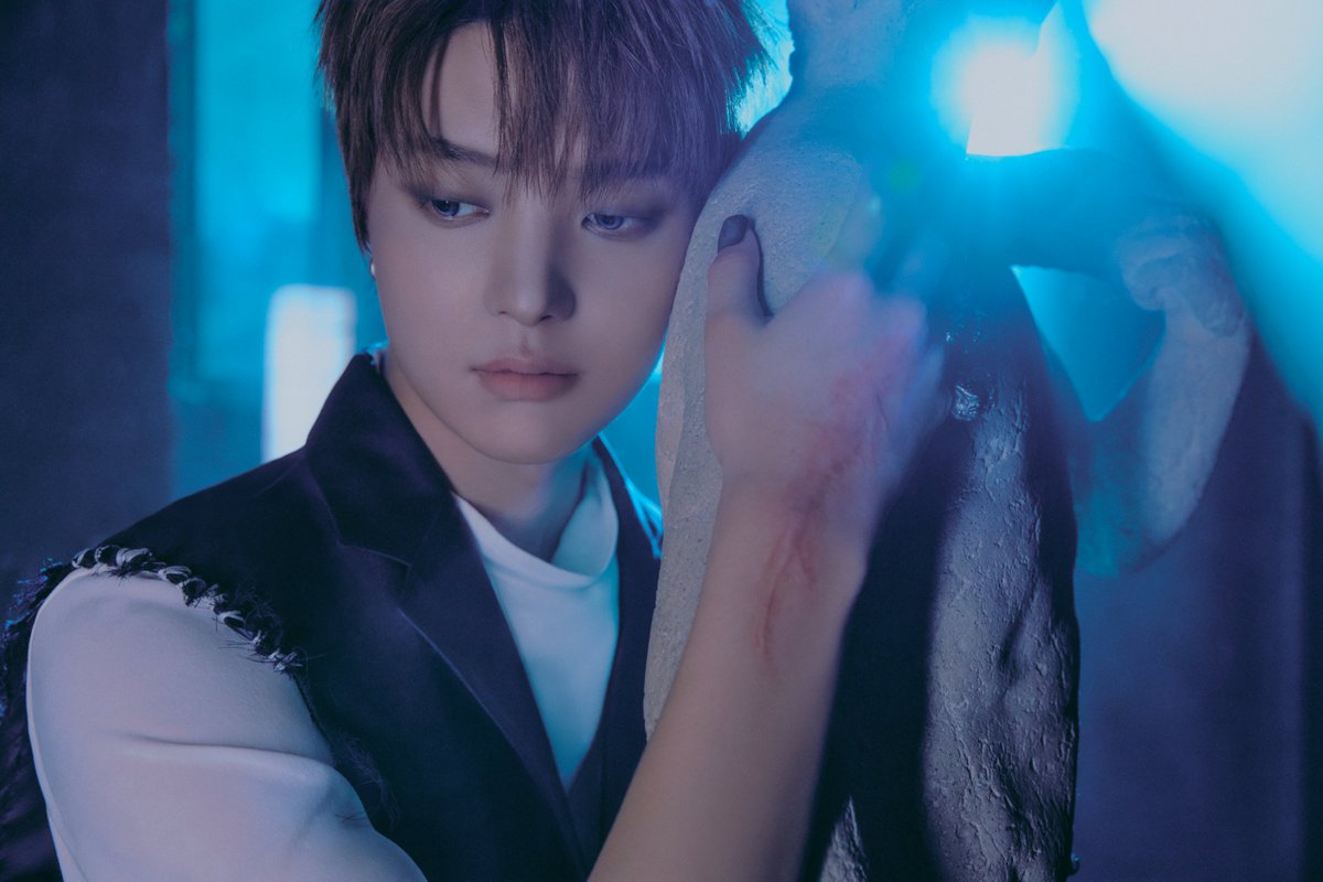 YX_LABELS's tweet photo. [&amp;TEAM] 
KR 2nd Mini Album 'Mark on Me' 
Concept Photo CRAVE YOU ver.
#EJ

2026.09.08 18:00(KST)

https://t.co/2B9syxIfk1

#MarkonMe
#andTEAM #앤팀 
#andTEAM_MarkonMe https://t.co/aJCJTuI6dp
