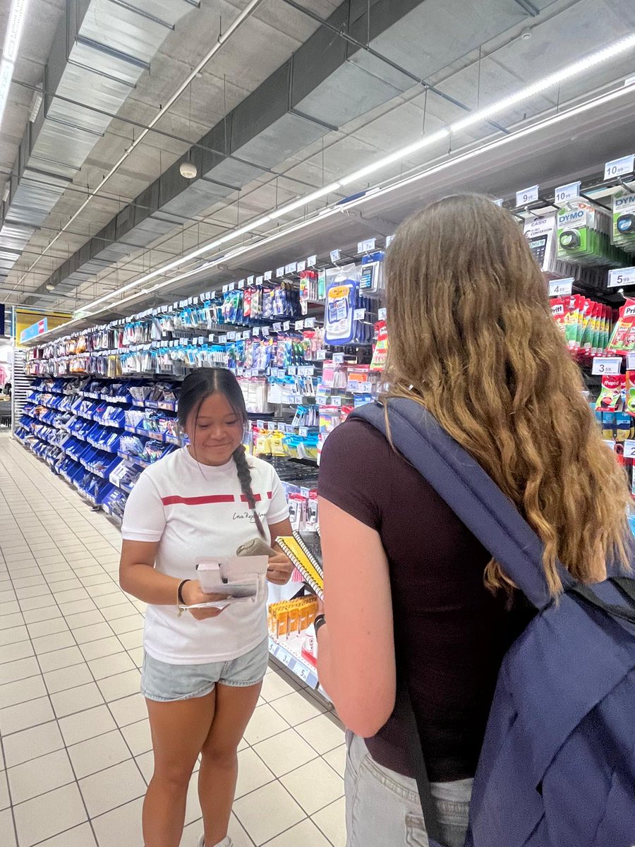 CREMalaga's tweet photo. Hasta el 31 de agosto, nuestro voluntariado de Cruz Roja Juventud estará en el @Miramar_CC de Fuengirola con la campaña de recogida de material escolar 'Recolecta'. ¡Te esperamos para ayudar a menores de familias vulnerables de la localidad! 💖 https://t.co/nGg0A5fYlq