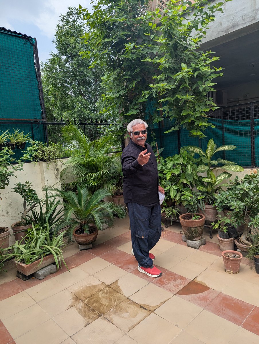 black_horse7's tweet photo. रंग रूप निखार ओर लिबास समय के साथ बदलता हे 👍
लेकिन आंखों ओर चेहरे का नूर अपनी कमाई हे 👍 
यही जीवन का अर्थ हे ✅ 
ध्यान बीज हे समाधि उनका वृक्ष हे ओर परमानंद उनका फल है 👌✌️🤞🔥🥰👍✅ https://t.co/moTyTLtTG4