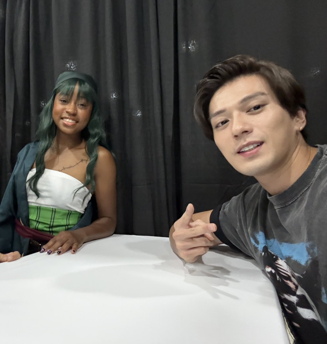 EtrnlWntrfall's tweet photo. your fav mossheads💚

#animenyc #mackenyu #zoro #onepiece @animenyc https://t.co/8IEVvcegLw