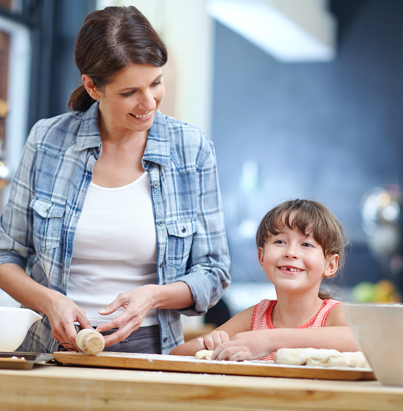 EsalaYuwantha's tweet photo. This weekend, baking cookies with my 5-year-old little chef—flour everywhere, sticky fingers, and way more fun than following the recipe exactly! ， https://t.co/6yUloLXZL9