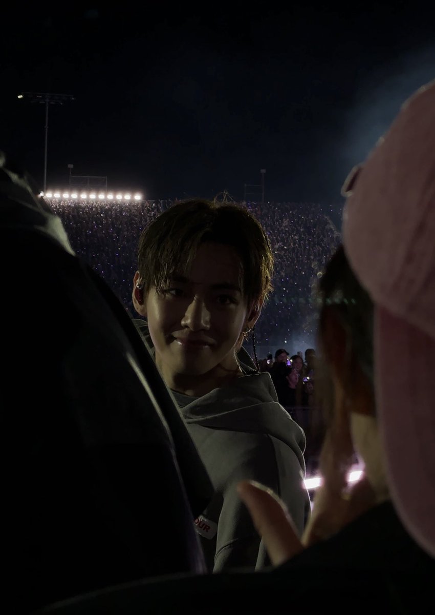 taeguide's tweet photo. Imagine Taehyung right in your face https://t.co/lps2p2m72J