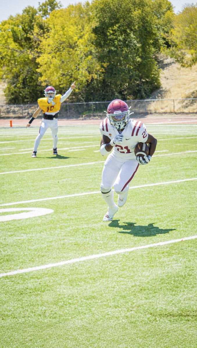 D1CALEBSIMS21's tweet photo. 8/29 watch how we work⏰🫡 #21reasons https://t.co/WruOfI5bmF