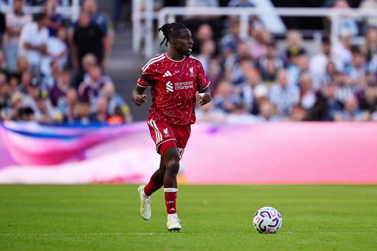 LFCKast's tweet photo. This dude never had a good game in Liverpool colors. https://t.co/dWvvwUjehz