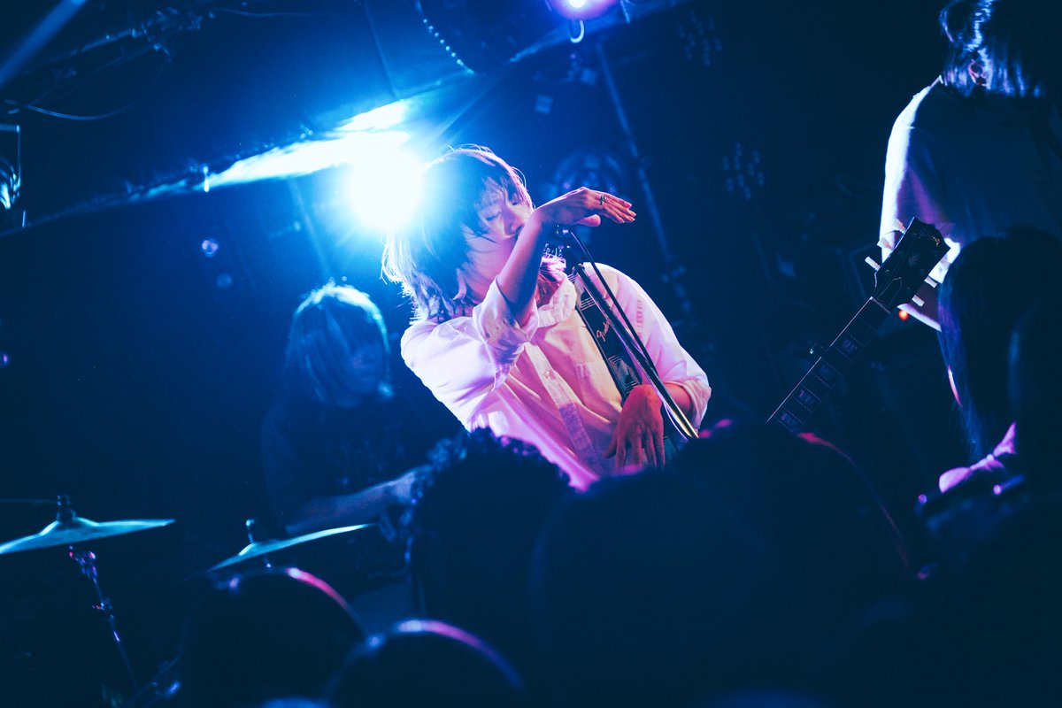 pesimispias's tweet photo. 2026.08.23 ツアーファイナル
at 下北沢DaisyBar

『君にだけ分かるように歌ってみる』

無事、ツアー4公演完走しました🖤

こんな歌を歌い続けるから
こんな日を一緒に続けていきましょう https://t.co/uG2RwDhwso