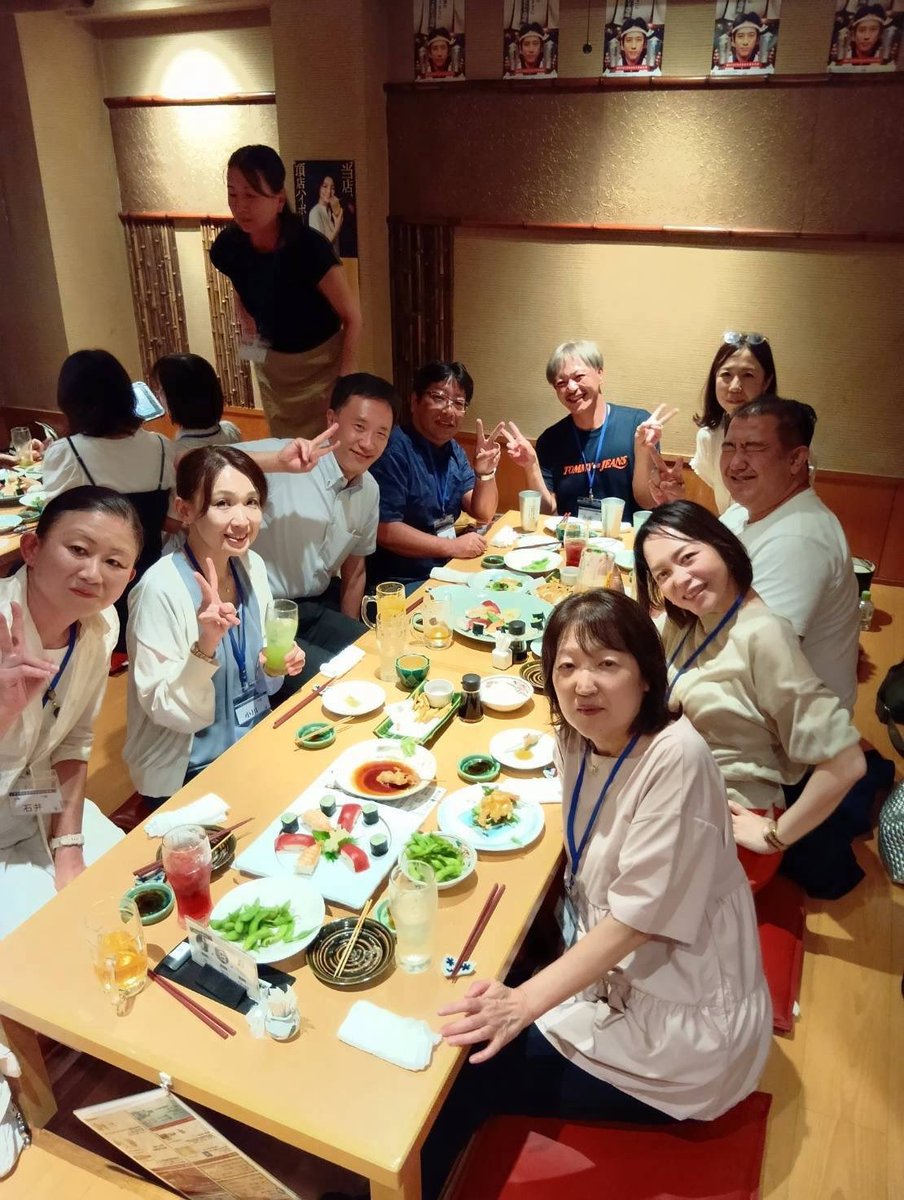 ndachiba's tweet photo. すし藤乃にて残暑払いを開催いたしました。

日頃なかなか会えない保護者同士、子どもたちの話題などで大いに盛り上がり、楽しい交流のひとときとなりました。

#防衛大学校 #防大 #父母会 https://t.co/t6LuoBzmkS