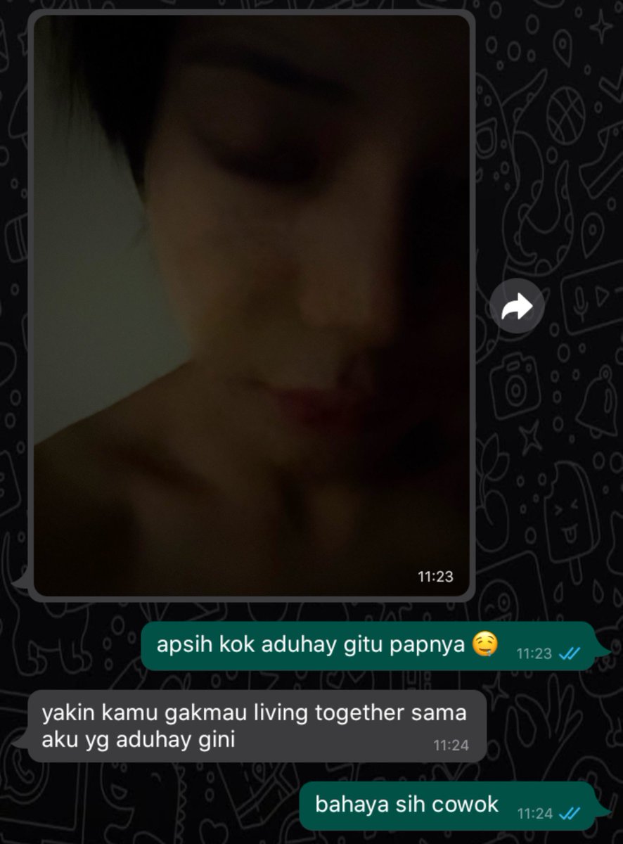 yedumbzz's tweet photo. living together https://t.co/gg8PN50iID