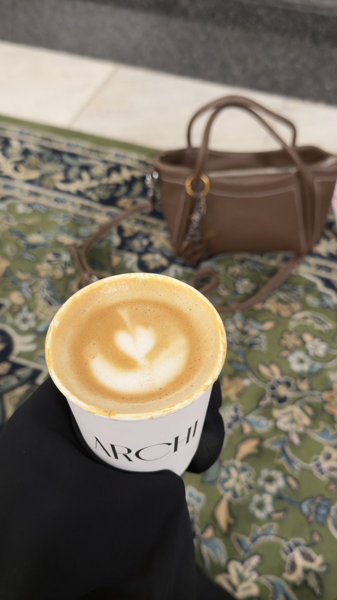 mona54089's tweet photo. تعلمُ حاجتي فامنُنّ عليّ بها،
إن لم أكُن أهلًا فإنّك أكرمُ. https://t.co/C6poKvNUdw