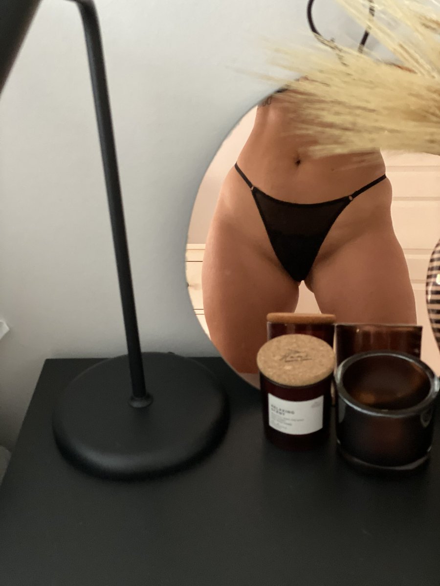 SwedishNeighboo's tweet photo. This is what I'm wearing under today 😉 https://t.co/hAemwhW3VP