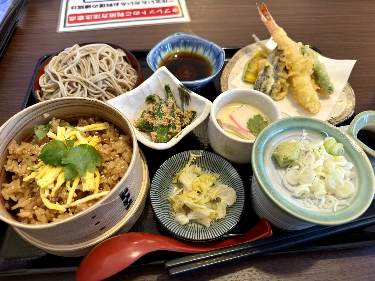 DeguWorks's tweet photo. ちょっと温泉入りたくなったので
杉戸天然温泉 雅楽の湯へ

雅楽の湯そば御膳😋 https://t.co/U7Qd0xPHeR
