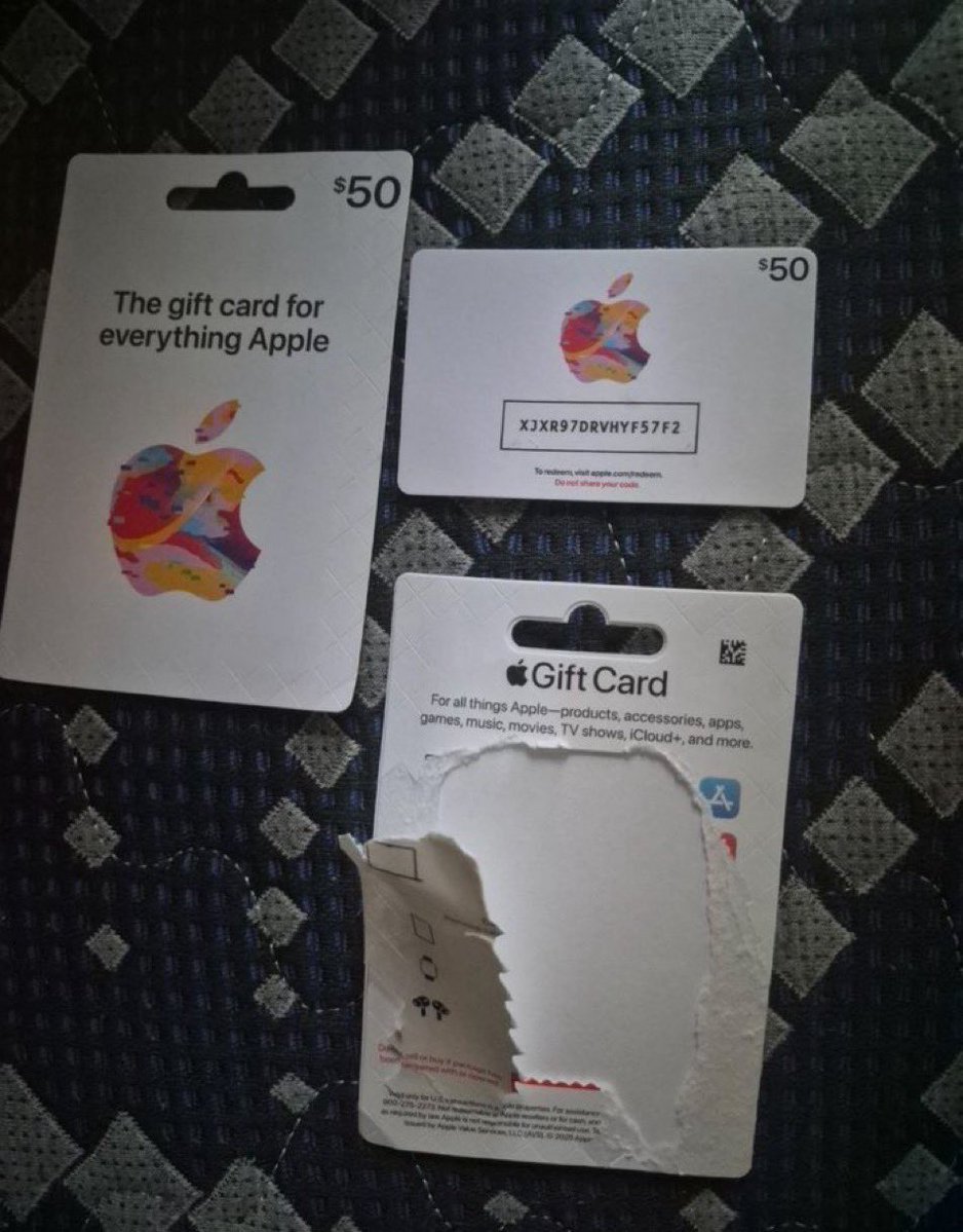 johnsmithmo56's tweet photo. I got the card https://t.co/4Do7AhTck0