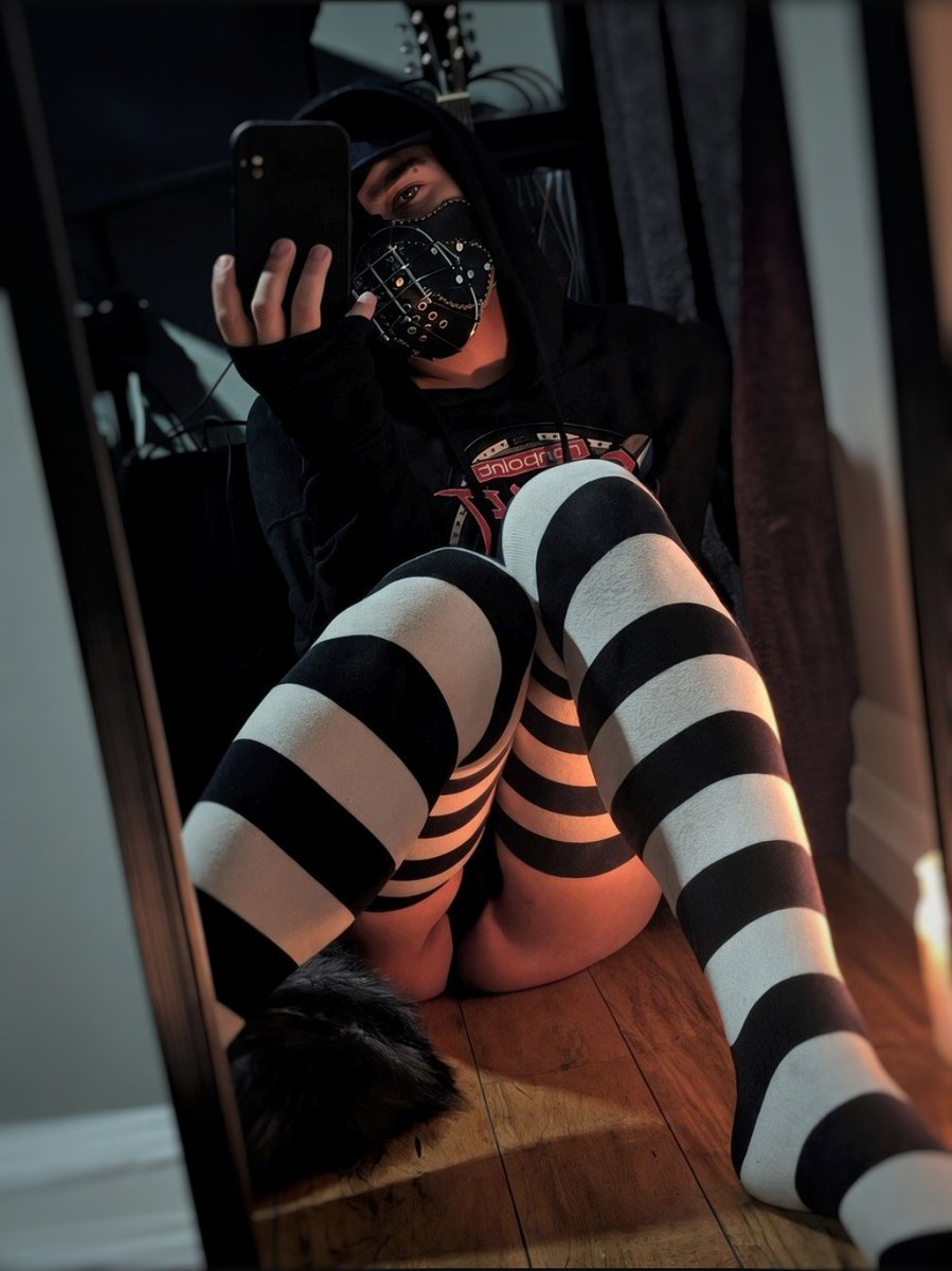not_ur_pup's tweet photo. #femboy #petplay #nsfwtwt https://t.co/j6qfsg7TH1