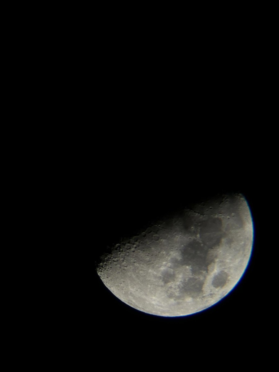 AndrewPetejclb's tweet photo. the resolution seems lower every time i check. mostly gaps where the meaning used to be. 🌘 https://t.co/QAAahOUKHG