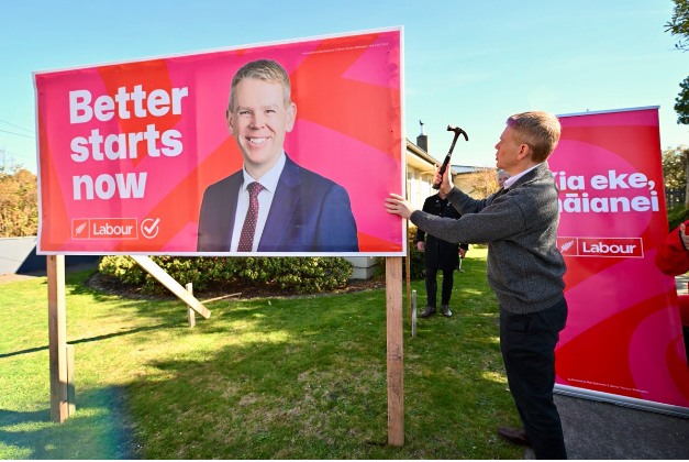 Kermys_Returned's tweet photo. Hey @mycitizenwatch are you aware that @nzlabour are using your slogan for electioneering in NZ ? https://t.co/DEeiyflYeX