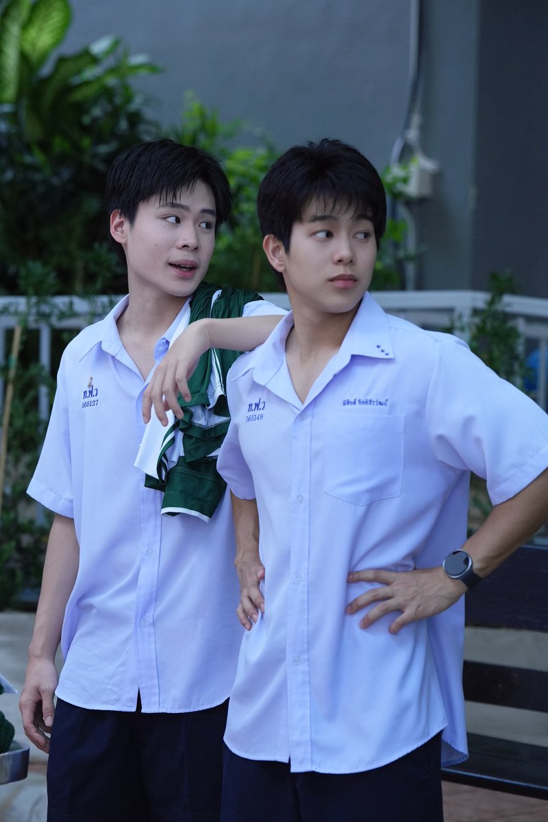 tia51_official's tweet photo. Behind The Scenes 🎬
LOVEx3 หลักสูตร (รัก) ภาคบังคับ EP2 👀✨

LOVEX3 EPISODE 2

#LOVEx3_EP2
#LOVEx3
#tia51 https://t.co/z7LJvpWQC0