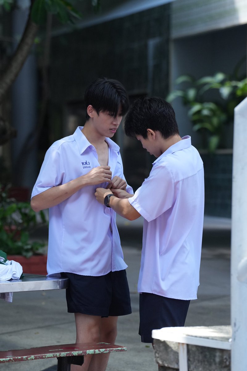 tia51_official's tweet photo. Behind The Scenes 🎬
LOVEx3 หลักสูตร (รัก) ภาคบังคับ EP2 👀✨

LOVEX3 EPISODE 2

#LOVEx3_EP2
#LOVEx3
#tia51 https://t.co/z7LJvpWQC0