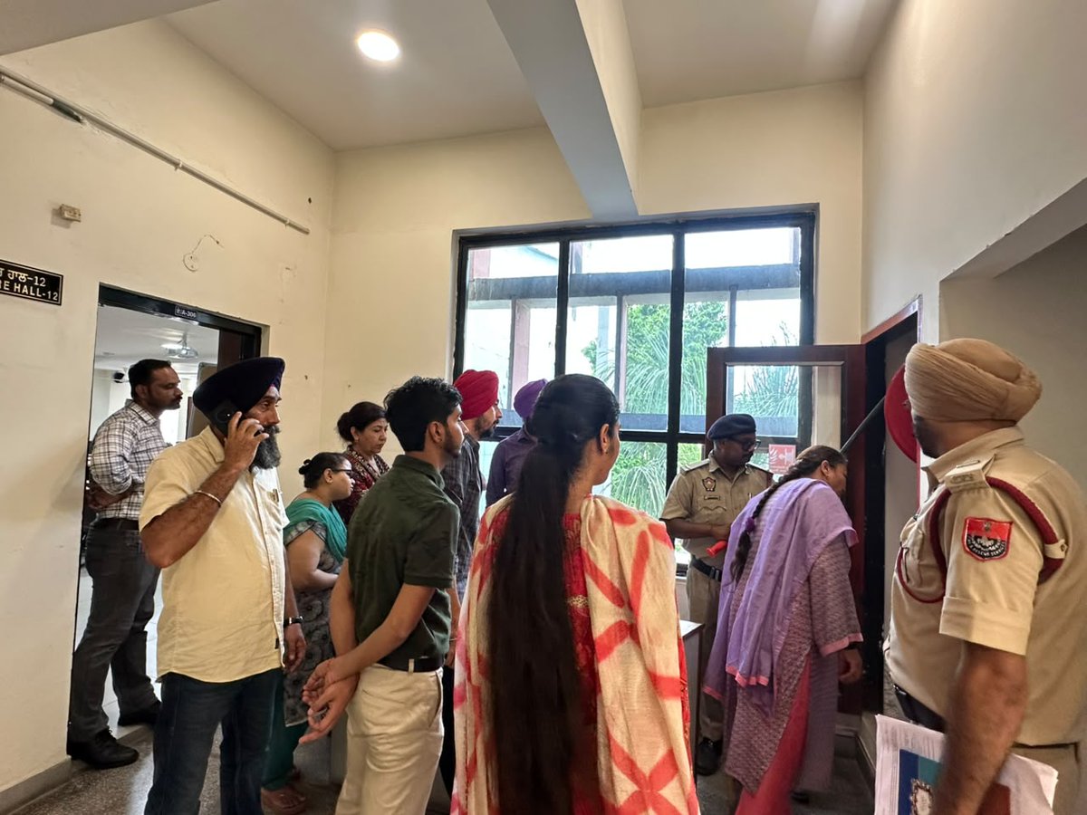 mgsipa's tweet photo. The session on Fire Safety and Community-Based Fire Risk Reduction, conducted by Fire &amp; Rescue Services, Chandigarh, during Training Programme on Community Based Disaster Risk Reduction (CBDRR), organised by MGSIPA
#FireSafety #FireRiskReduction #CommunitySafety #DisasterPrepare https://t.co/lcw1Cw0Pl0