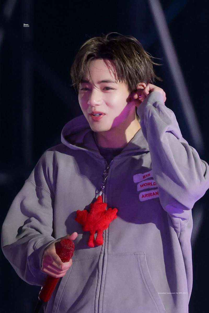 Dec_Innocence's tweet photo. 260823 BTS WORLD TOUR 'ARIRANG' IN TORONTO
🐻‍🎶

#뷔 #태형 #TAEHYUNG #방탄소년단 #BTS #BTS_WORLDTOUR_ARIRANG @BTS_twt https://t.co/gkvPACrS1u