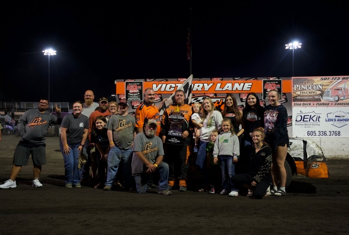 HusetsSpeedway's tweet photo. RECAP: Goos Jr., Olivier, Gulbrandson and Vander Weide Victorious on Thunder Road Night at Huset’s Speedway!

Read more at https://t.co/futkyeH1ND https://t.co/zsMzknaEBw