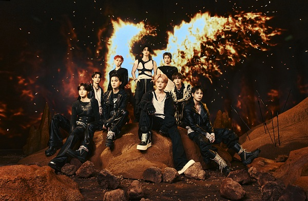 TOWER_Online's tweet photo. JO1

11TH SINGLE『AAO』2026年11月18日発売

🎁3形態同時購入特典：「トレカ TOWER RECORDS ONLINE限定絵柄 」※全9種類の内、1種をランダムでお渡し

オンラインショップ対象予約キャンペーンも実施🎉
対象商品のご予約でエントリーコードを配布！

🔻詳細はこちら✔️
https://t.co/6Nys1vrSfq

#JO1 https://t.co/QBe30xsZpe