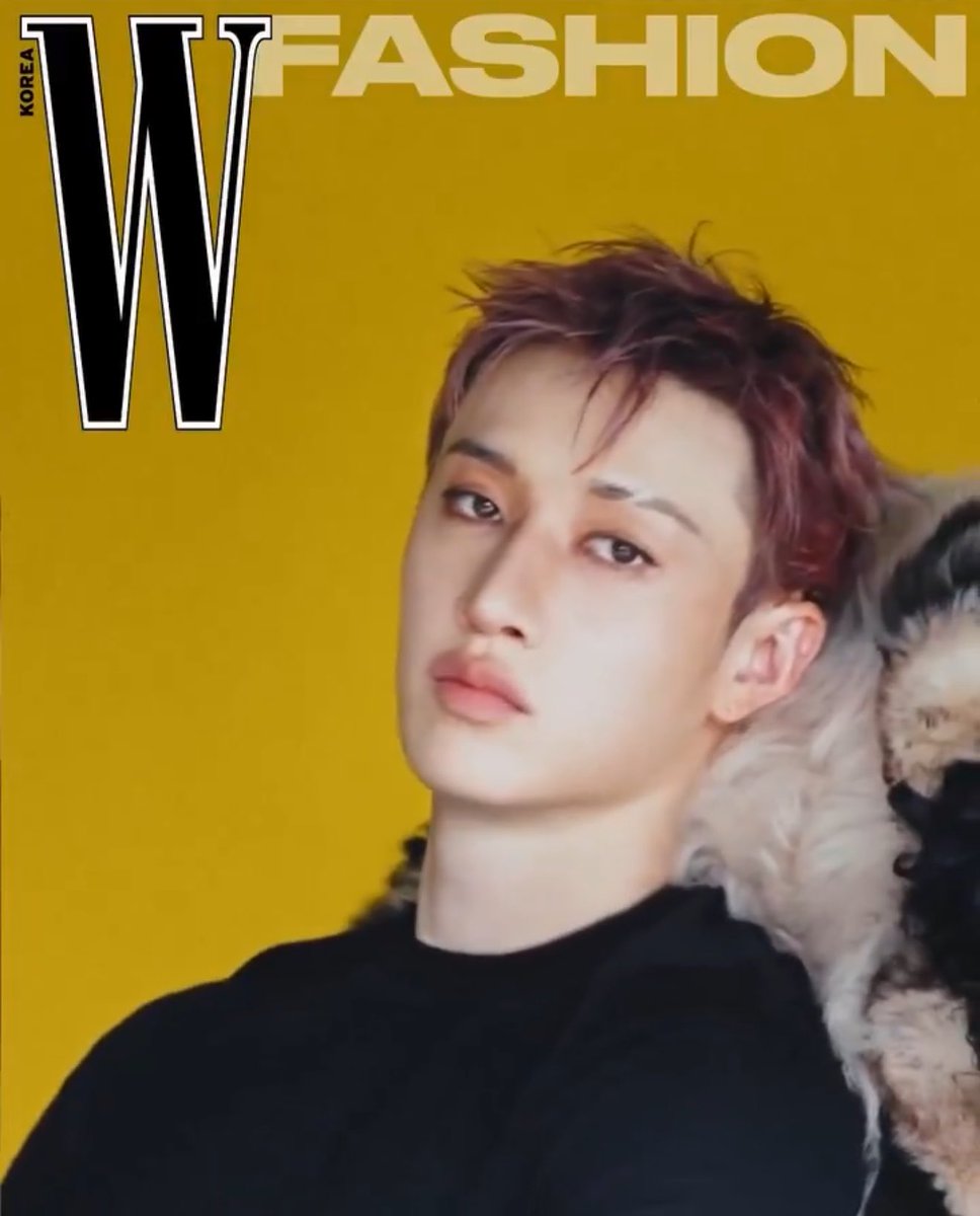 lixiesflower's tweet photo. i fucking love the minimal makeup that only accentuates and highlights his natural features instead of changing them like these are truly his best looks ever simply because he gets to shine through them so brightly https://t.co/8sv1XBSq3x