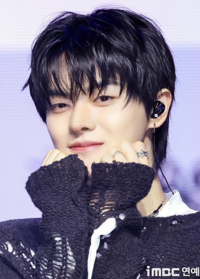 leopiics's tweet photo. #LEO for UNBREAKABLE : 少年BEAST press showcase!! https://t.co/svsHrbFaRD