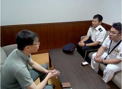 shigapco's tweet photo. 8月7日（金）、滋賀地本は比叡山延暦寺高校にて帰郷広報を行いました
比叡山高校卒業生の陸上自衛隊幹部候補生が、恩師への挨拶と近況報告を行うとともに、自衛隊生活の魅力をお伝えしました
先生方との懇談は終始和やかな雰囲気で行われ、母校とのつながりを感じる有意義な時間となりました https://t.co/XPPHHexOTG
