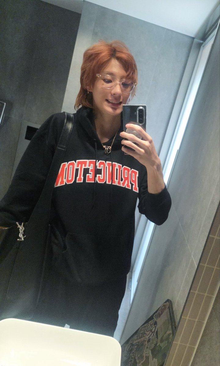 asbaguette's tweet photo. เติมสุดหล่อ mirror selfie โคตรมีความสุข https://t.co/4KuaT1hnxC