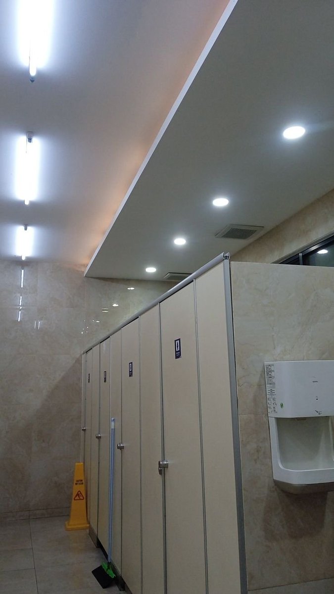 Sansance8's tweet photo. เปิดโชว์แม่งเลยแอบดูดีนักนะ ต้องเจอโรคจิตแบบเรา #ลพบุรี https://t.co/amzZEGiSQF