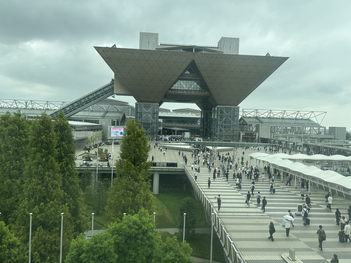 Komacomi's tweet photo. コミティア157終了です（╹◡╹）
同人誌と直筆イラストをご購入いただいた皆様、そしてご覧いただき激励のお言葉をくださった皆様、ありがとうございました！m(_ _)m
やる気が更に高まりました！٩( ‘ω’ )و
早くコマコミ9号を発売できるよう頑張ります（╹◡╹） https://t.co/rgEAFLBoIv