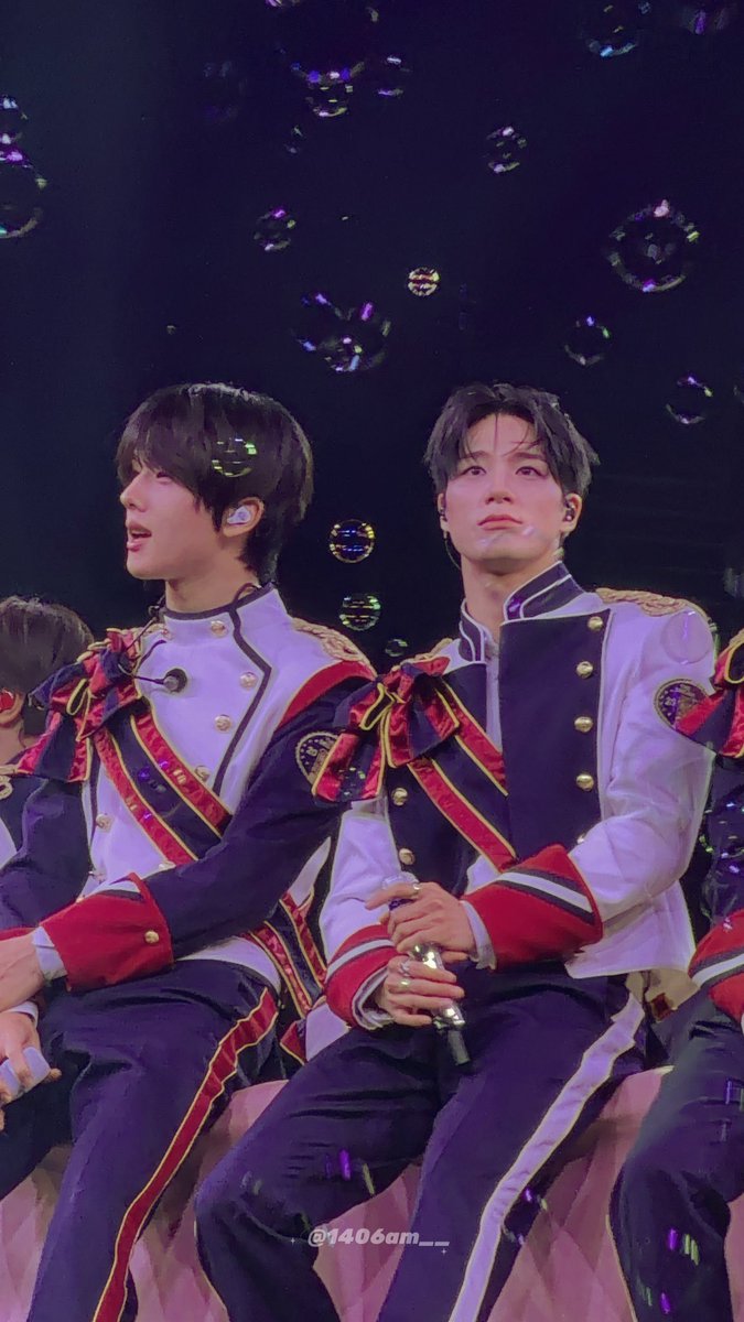 _423205's tweet photo. 어떡해 투샷 너무 예뻐서 눈물남..... https://t.co/hv4FSrfwdj