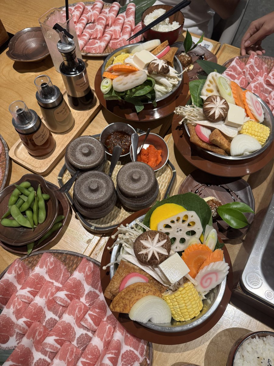 away_but_online's tweet photo. - บุฟเฟ่ต์ : Keite , Kogonoya (แต่ร้านสาขาน้อยเส้า 🥹)
- a la carte : Yuzu เซตเดียวอิ่มมาก เซตหมูแค่  3 ใบแดง ได้ของหวานด้วย https://t.co/mhC0Xo4FXU