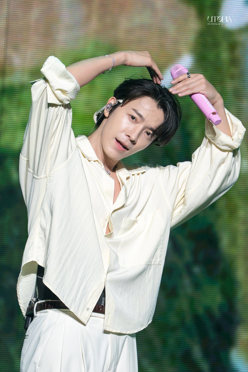 UTOPIA_SJ's tweet photo. 📸 20260815 DONGHAE 1st SOLO CONCERT TOUR ALIVE in MACAU
📍 Studio City Event Center

#동해 #DONGHAE #슈퍼주니어DnE #SuperJuniorDnE #ALIVE https://t.co/TEOoeGeya0