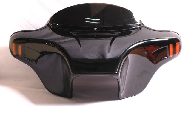 ColetteFlo3kx's tweet photo. Painted batwing fairing windshield for Yamaha Road Star 1600/1700 XV, 1999–2018. Includes 5" windshield, amber LED light, mounting brackets, and 6×9" speaker cutouts. Made from high-quality ABS plastic; supports a 7" Double DIN radio with the https://t.co/5YxDhBGnnH
