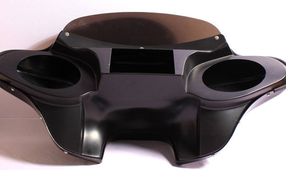 ColetteFlo3kx's tweet photo. Painted batwing fairing windshield for Yamaha Road Star 1600/1700 XV, 1999–2018. Includes 5" windshield, amber LED light, mounting brackets, and 6×9" speaker cutouts. Made from high-quality ABS plastic; supports a 7" Double DIN radio with the https://t.co/5YxDhBGnnH