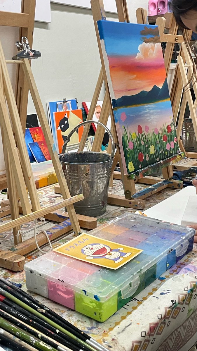 PhookpanPiyada's tweet photo. Spent my morning at the street art workshop, mixing bold acrylics u0026 sharing laughs with fellow art lovers—creativity tastes way better when it’s shared! https://t.co/39ab4rlTJt
