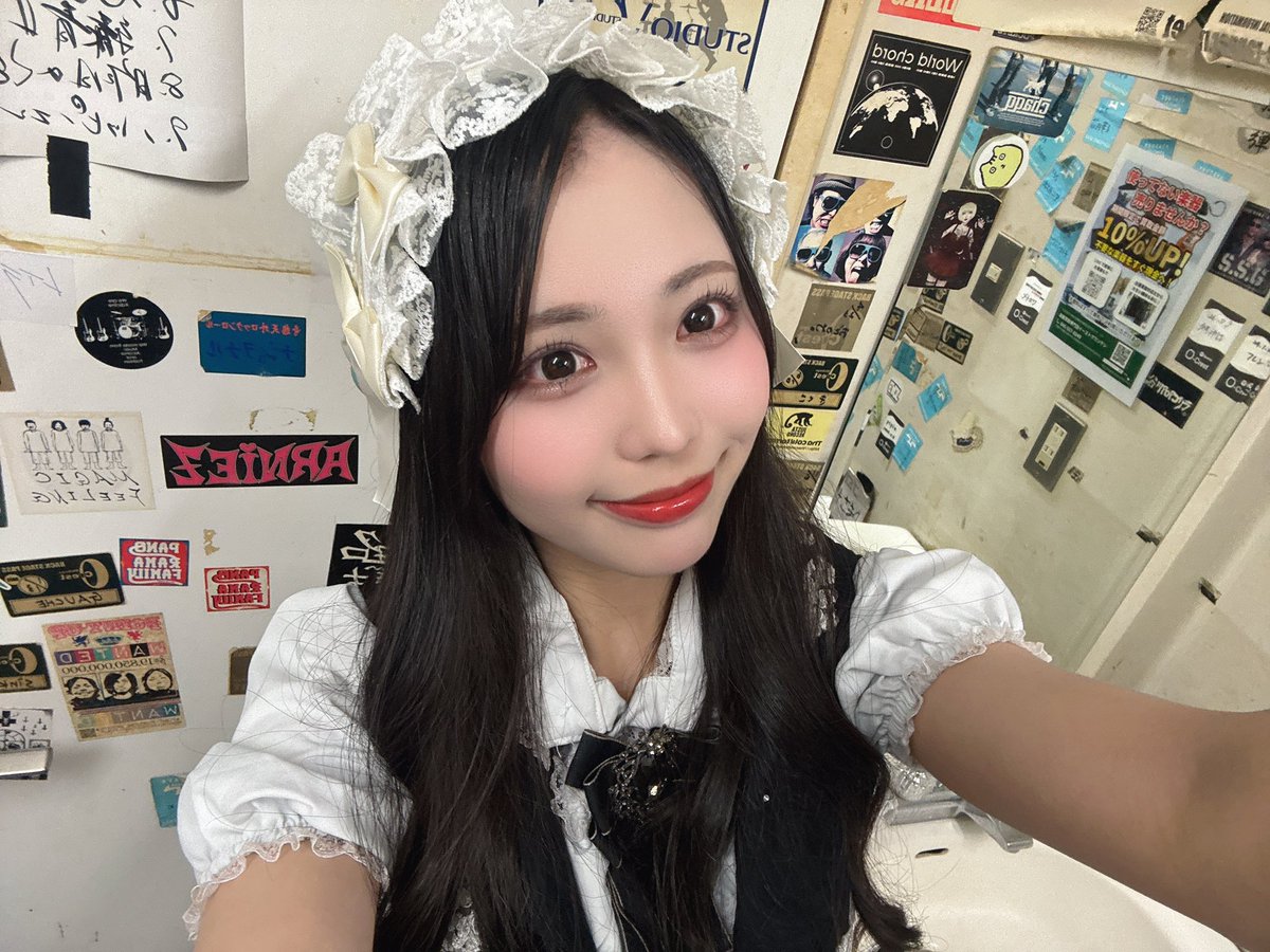 sui_rbcl's tweet photo. MARQUEE祭mini Vol.340、ありがとうございました🪷

月曜の11時なのにとてもたくさんの方が来てくれてとっっても嬉しかったです🥲♡
紫色のペンライトや中には紫の服を着て来てくれた人もいて嬉しかった💜🪄
リボンクロックのためにみんなありがとう！りぼんちゅのみんなだいすきだよ🫶🏻

浴衣オフ会も楽しもうね🎐
めっちゃ可愛くして行くから見ないと損だよ😕🌿