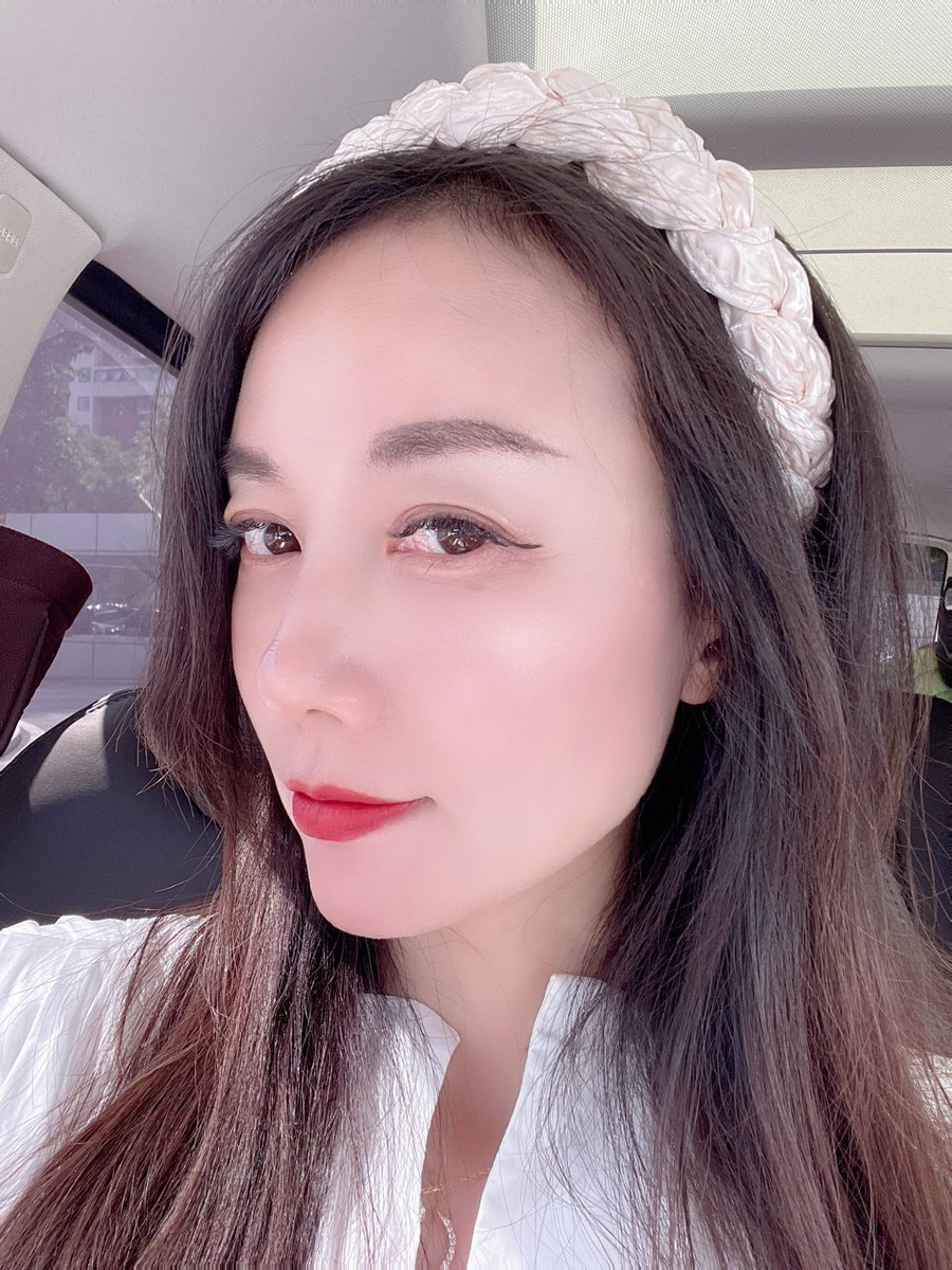 eryue1314's tweet photo. 女教书第一次在 X 发正面自拍，能收获欣赏吗 https://t.co/1ZmndG4Jus