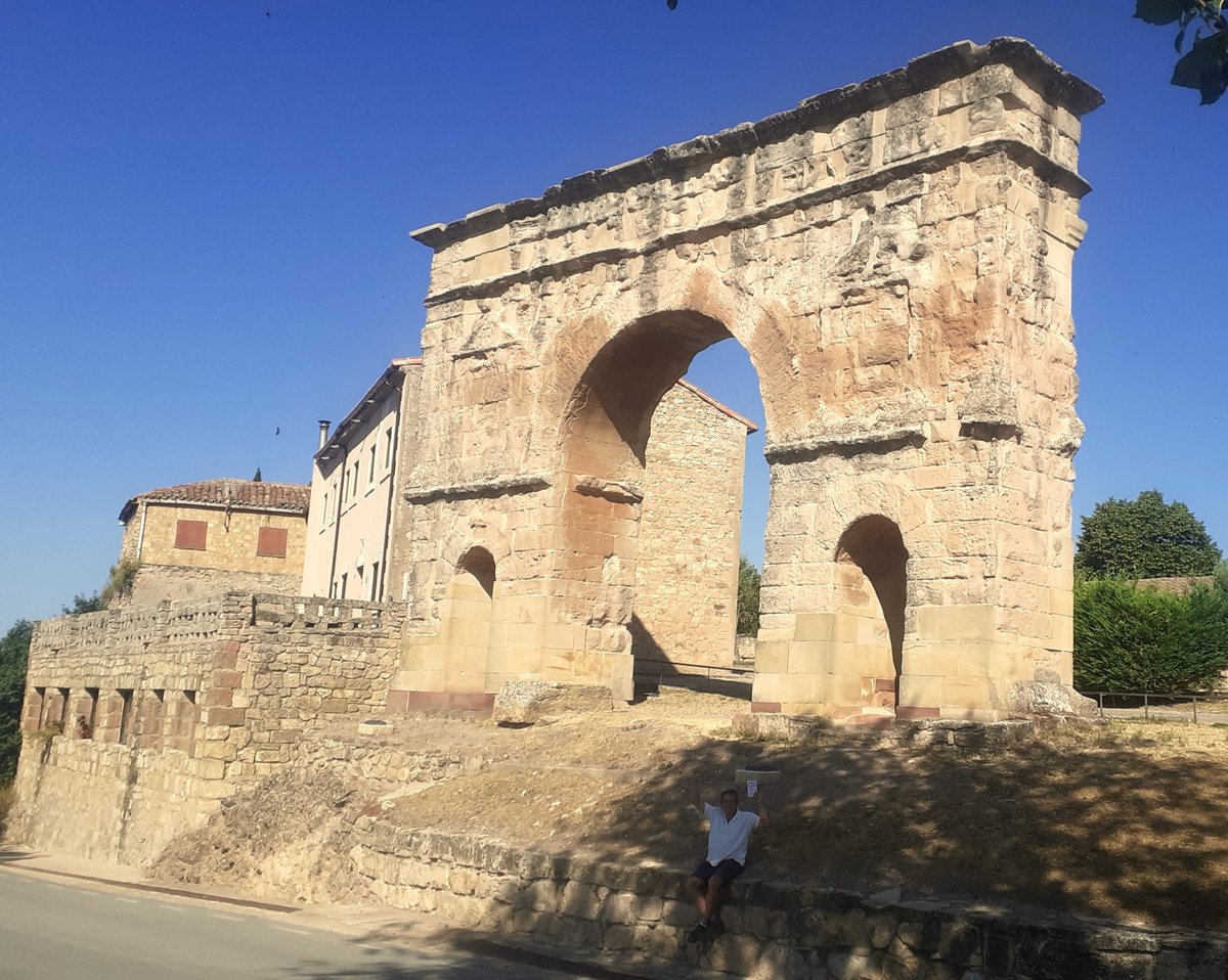caminodelcid's tweet photo. Buenos días desde el arco romano de Medinaceli (Soria), uno de los emblemas de la ciudad. Y vosotros, ¿dónde empezáis la semana?
📷 J.L.M.P #Medinaceli #Soria @diputacionsoria #caminodelcid #cid #elcid #viajesporespaña #pueblosdeespaña https://t.co/Fqx4vzrybx