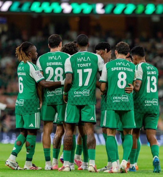 mnm87600's tweet photo. #الاهلي_أوكلاند 
حصوله  الاهلي علي الكاس الأحمر 
معناته في عهد الصندوق انت نخبوي وقاري وعملت ماعجز عنه اصحاب لاعبين فئيه A وهذا يجعلك النادي. رقم ١ بالسعوديه والخليج والشرق الأوسط واسيا ولو أخذنا الذي بعده نعتبر ملكنا قارات العالم ونلعب مع بطل كاس العالم ونصبح وصيف بطل كاس العالم أسماء صعبه إذا ماتحققت الان صعب تعود لك مره اخري 
الجمهور يدعم
ننسي الماضي
نبني الحاضر 
انتم لها. اخوان احباب نحترم المدرج ونترك عنا التفرقه جمع ولا تفرق