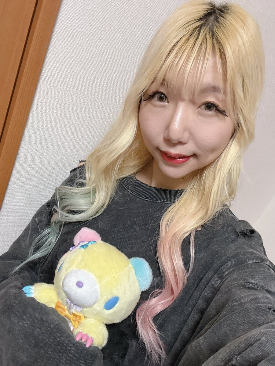 altimi_rio's tweet photo. おはよー(∩^o^)⊃━☆ﾟ.*･｡
昨日もありがとー！ミシア来て気が晴れたって言ってもらえてうれしーꪔ̤̮
今日も21時からー！
まだ初めて10日間くらいのちいぽけ https://t.co/tDahyT6mdz