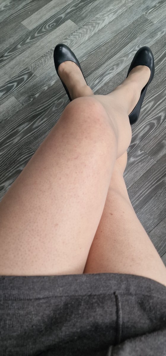 nicolamason84's tweet photo. Today's heels and legs 👠 #stockings #heels #tights #pantyhose #highheels #hose #pantyhoseperfection https://t.co/zJrwOxzsTb