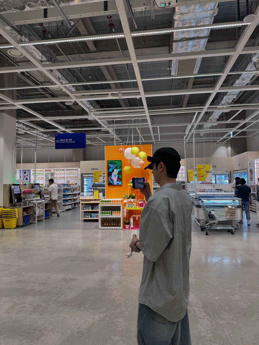 INTL_AB6IX's tweet photo. [📸/260824] iameastnow instagram ㅡ Donghyun

"🛒🐥🧵" 

🔗 https://t.co/f8zvT1HnfR

#AB6IX #김동현 @AB6IX https://t.co/z2DW9fB0xk