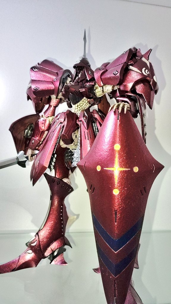 cabon0's tweet photo. 赤色部分はエアブラシ、その他は筆塗りの作例 https://t.co/logT050vWs