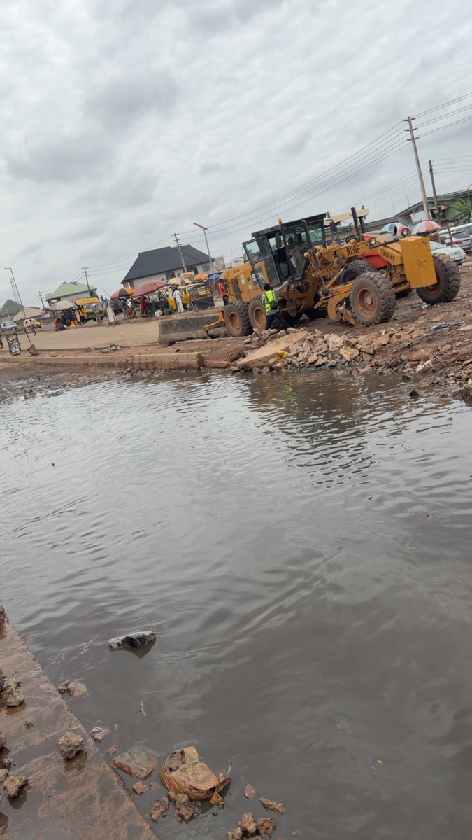 ade_moore10's tweet photo. Yunno even need guess the state 😁😁

Federal road in Nigeria 2026 ✌️😛 https://t.co/3FVrAlTE88