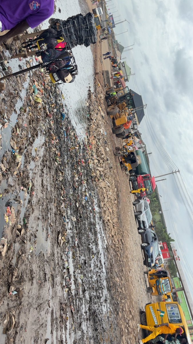 ade_moore10's tweet photo. Yunno even need guess the state 😁😁

Federal road in Nigeria 2026 ✌️😛 https://t.co/3FVrAlTE88